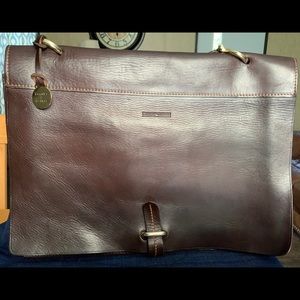 Dooney and Bourke Alto Gusset Shoulder Bag ~ Italy